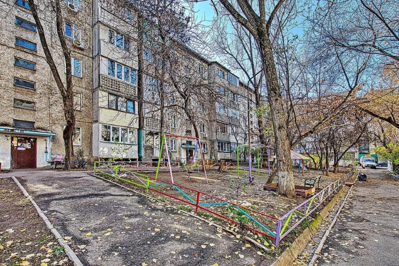 Апартаменты На Улице Клочкова, 128 Almaty Exterior photo