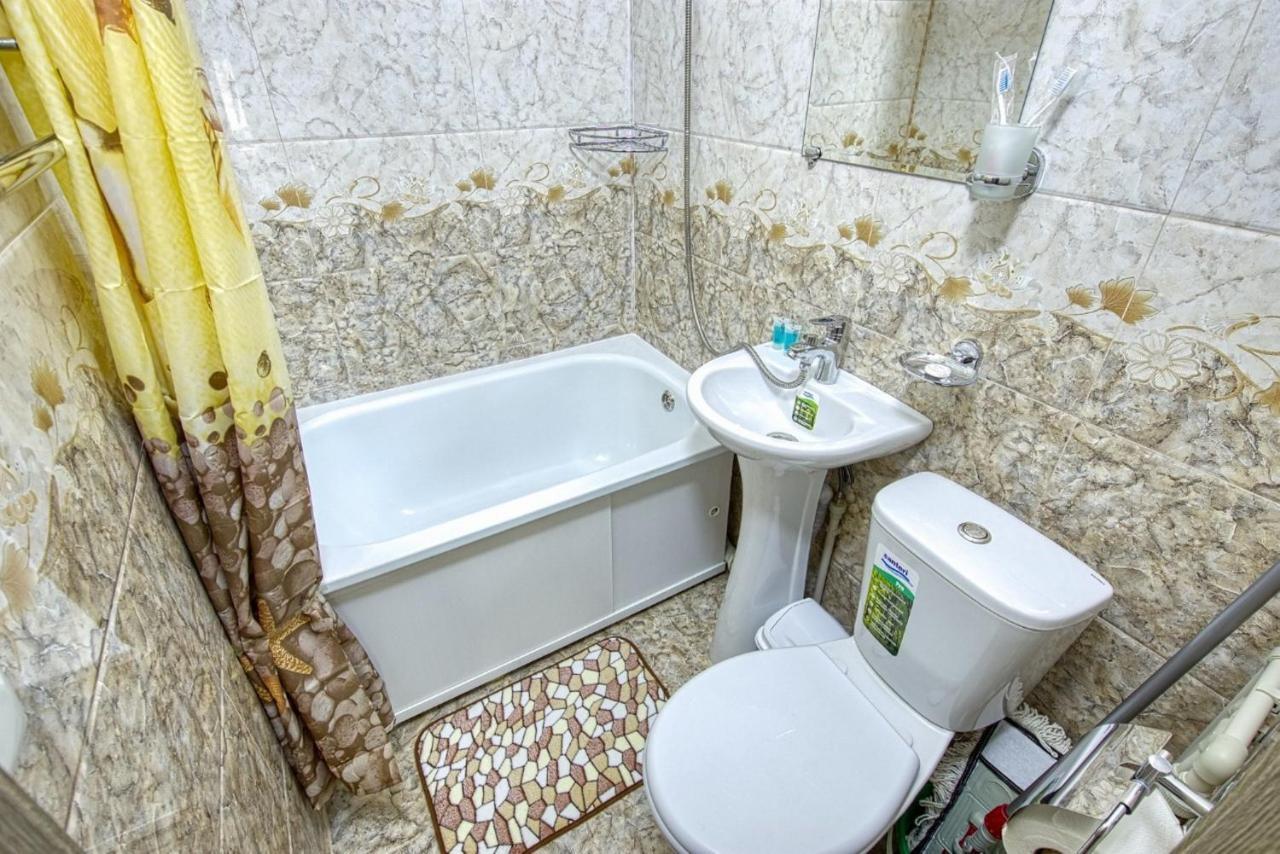 Апартаменты На Улице Клочкова, 128 Almaty Exterior photo