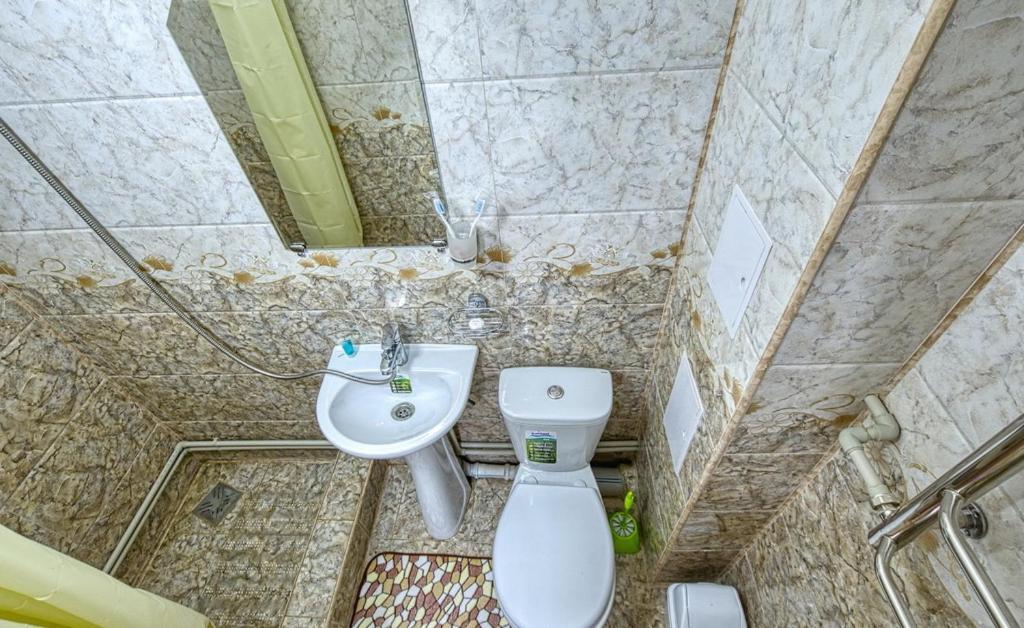 Апартаменты На Улице Клочкова, 128 Almaty Exterior photo